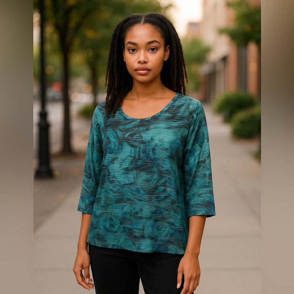 COLDWATER CREEK women's top pleated stretch waves size small/8 blues embossed - Picture 1 of 4